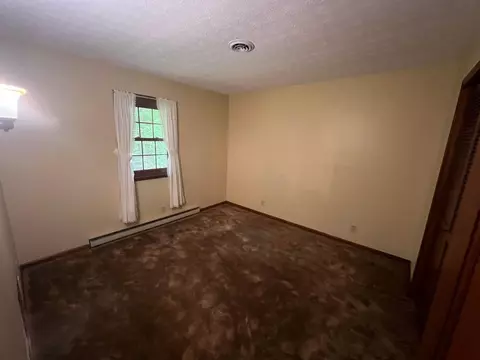 Bedroom - 4562 Gooding Rd, Marion, OH 43302 photo 9 of 9