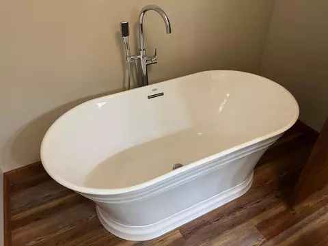 Bath - 4562 Gooding Rd, Marion, OH 43302 photo 5 of 6