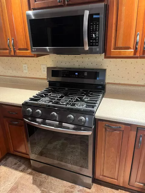 Kitchen - 4562 Gooding Rd, Marion, OH 43302 photo 4 of 4