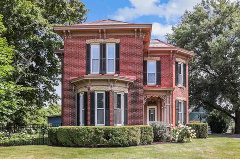 2498 Johnstown Alexandria Rd, Alexandria, OH 43001
