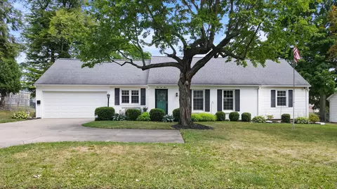 424 Hillcrest Dr, Ashland, OH 44805