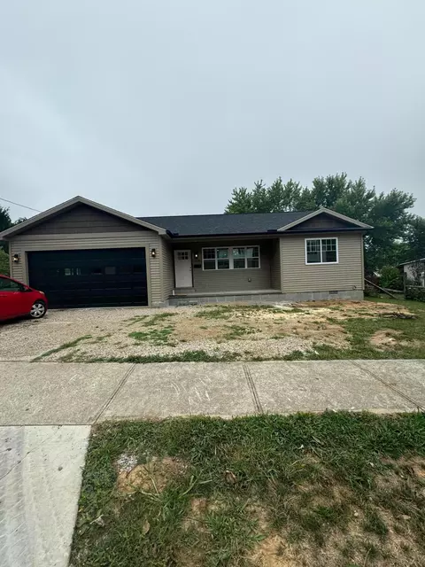 244 W Pleasant St, Hillsboro, OH 45133