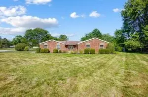 3671 Springfield Jamestown Rd, Springfield, OH 45502 photo 2