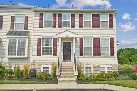 5903 Andrew John Dr #17, New Albany, OH 43054
