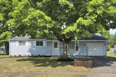 155 Putnam Rd, Heath, OH 43056