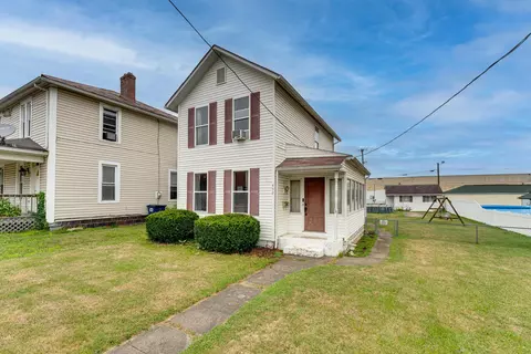 492 Maple Ave, Newark, OH 43055 photo 2