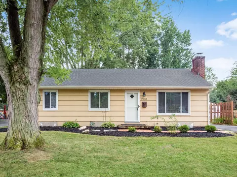 2533 Nottingham Rd, Columbus, OH 43221