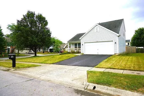737 Solaris Ct, Blacklick, OH 43004