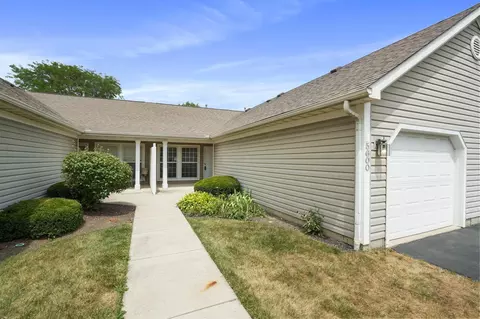 5600 Parkshire Dr, Columbus, OH 43229