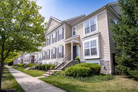 5169 Horseshoe Falls Dr #9, Dublin, OH 43016