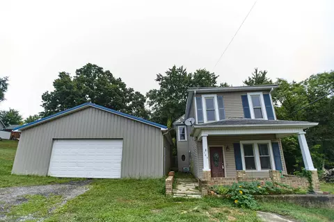 107 Ewing St, New Straitsville, OH 43766