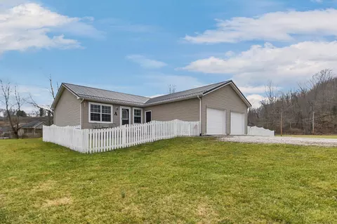 1660-1664 King Rd, Newark, OH 43055