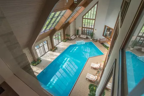 8455 Dunsinane Dr, Dublin, OH 43017