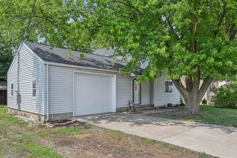 447 John St, Circleville, OH 43113
