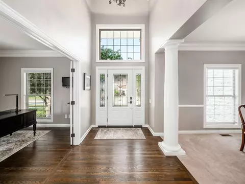 Entry Way - 5698 Tynecastle Loop, Dublin, OH 43016 photo 2 of 4
