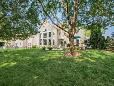 Exterior - 5698 Tynecastle Loop, Dublin, OH 43016 photo 9 of 18
