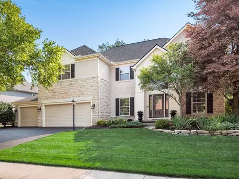 Exterior - 5698 Tynecastle Loop, Dublin, OH 43016 photo 2 of 18