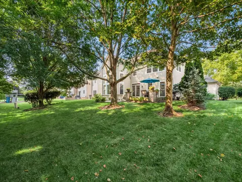 Exterior - 5698 Tynecastle Loop, Dublin, OH 43016 photo 7 of 18