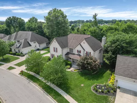 12282 Brook Forest Cir, Pickerington, OH 43147