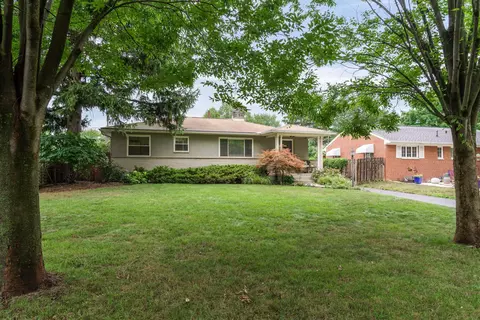2595 Mount Holyoke Rd, Columbus, OH 43221