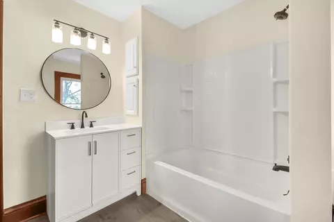 Bath - 2619 Springfield Xenia Rd, Springfield, OH 45506 photo 2 of 2