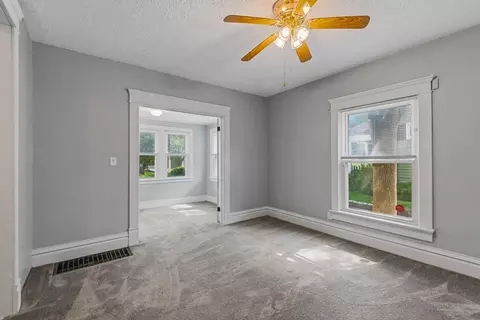 Living - 309 Willow St, Marion, OH 43302 photo 4 of 5
