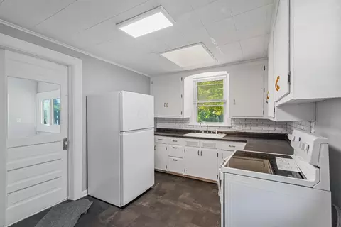 Kitchen - 309 Willow St, Marion, OH 43302 photo 1 of 3