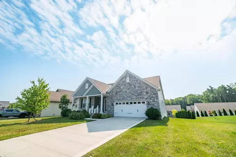 2026 Amber Wood Pl, Lancaster, OH 43130