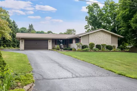 824 Southridge Dr, Mount Vernon, OH 43050