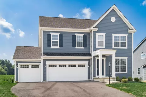 Exterior - 573 Courtright Dr E, Pickerington, OH 43147 photo 3 of 6
