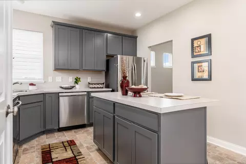 Kitchen - 573 Courtright Dr E, Pickerington, OH 43147 photo 2 of 4