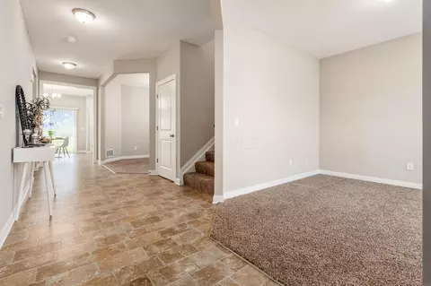 Entry Way - 573 Courtright Dr E, Pickerington, OH 43147 photo 1 of 6
