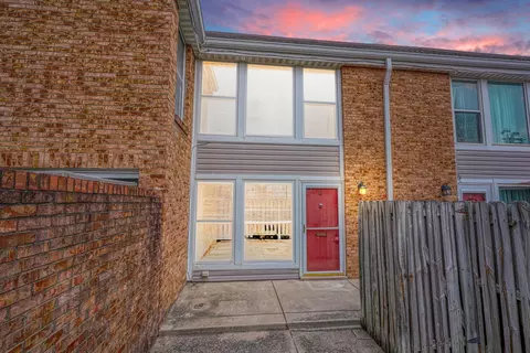 101 E Ticonderoga Dr #5A, Westerville, OH 43081