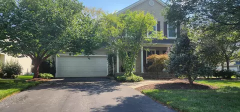 569 Thistleview Dr, Lewis Center, OH 43035