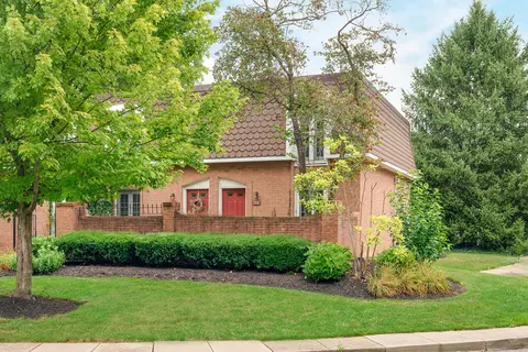 2892 Chateau Cir #10, Columbus, OH 43221