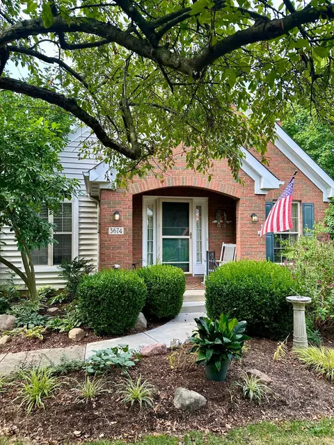 3674 Lakestone Cir, Hilliard, OH 43026