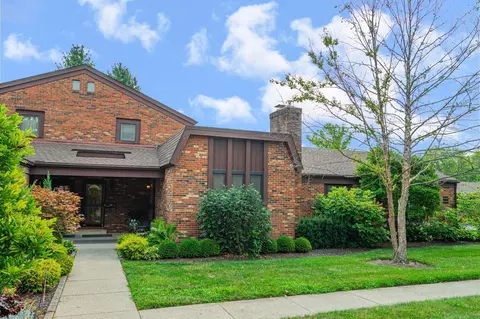 4292 Chaucer Ln, Upper Arlington, OH 43220