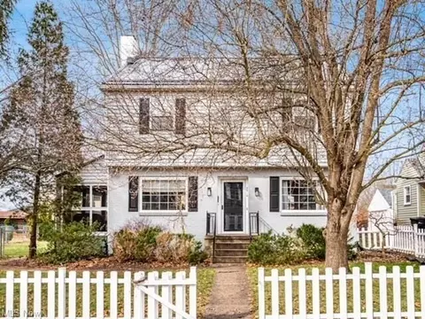 2515 Edison Ave, Zanesville, OH 43701