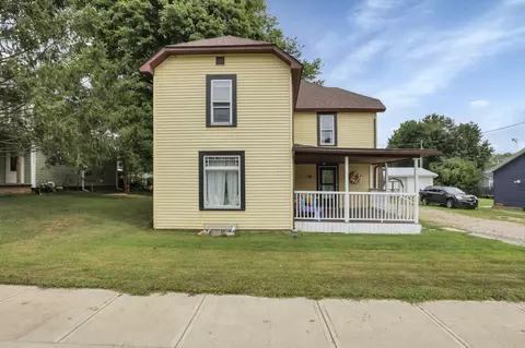 114 Main St, Glenford, OH 43739