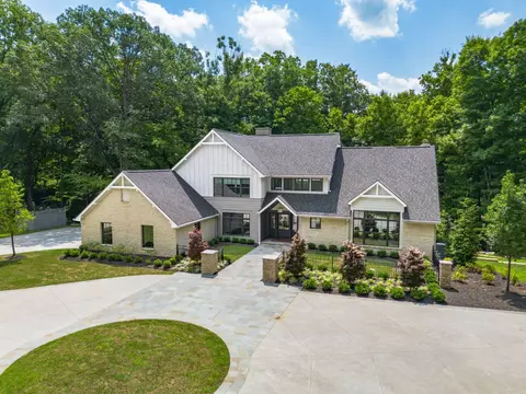 782 W Orange Rd, Delaware, OH 43015