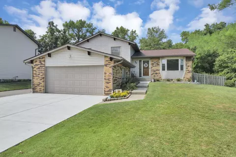 70 Hawthorn Rd SW, Pataskala, OH 43062