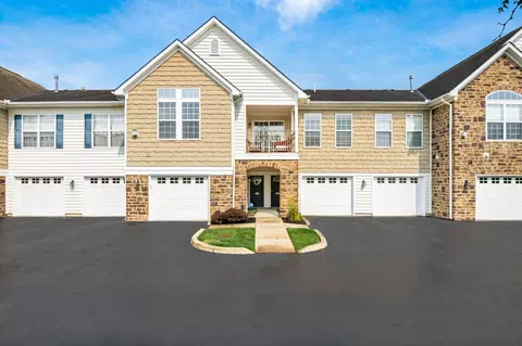 5640 Albany Reserve Dr, Westerville, OH 43081