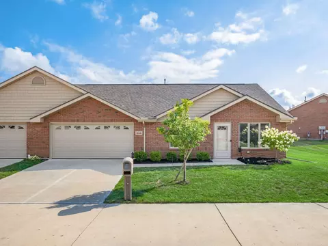 859 Autumn Chase Ln, Marysville, OH 43040