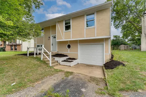 8465 Dovercrest Ct, Galloway, OH 43119