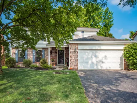 8041 Saddle Run Dr, Powell, OH 43065