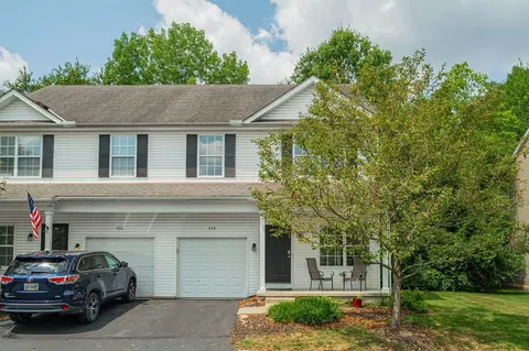 654 Grove Cir, Columbus, OH 43230