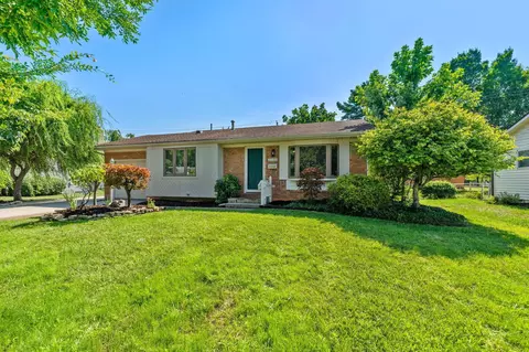 6230 Faircrest Rd, Columbus, OH 43229