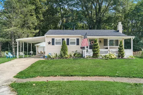 5601 Newport Ct, Columbus, OH 43232