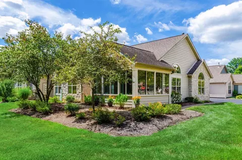 5356 Meadowood Ln, Westerville, OH 43082