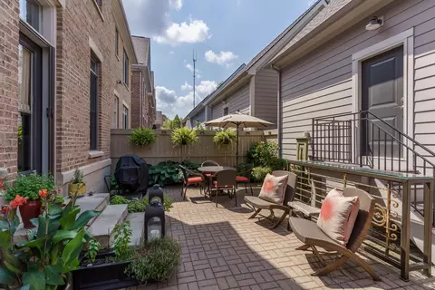 Exterior - 855 Pullman Way, Columbus, OH 43212 photo 4 of 10